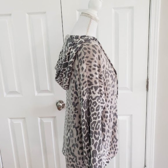 Chaser Leopard Hoodie SZ L Never Worn - Picture 5 of 7
